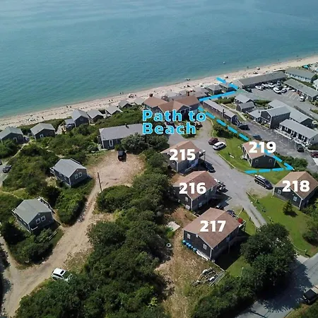 12215 - Beautiful Views Of Cape Cod Bay Access To Private Beach Easy Access To P-Town